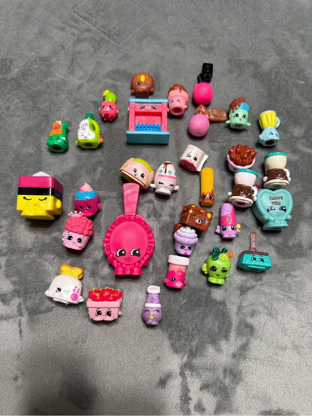 Shopkins Large Mixed Lot – Mini Figures Collectibles & Accessories